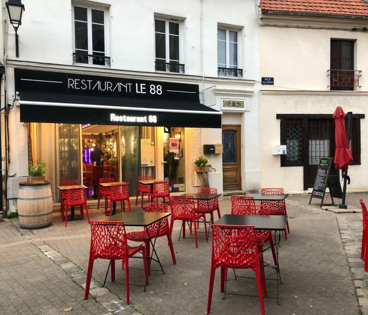 Repas sur la terrasse Wissous